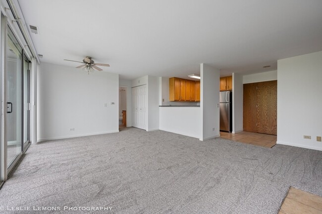 Building Photo - 5950 Oakwood Dr