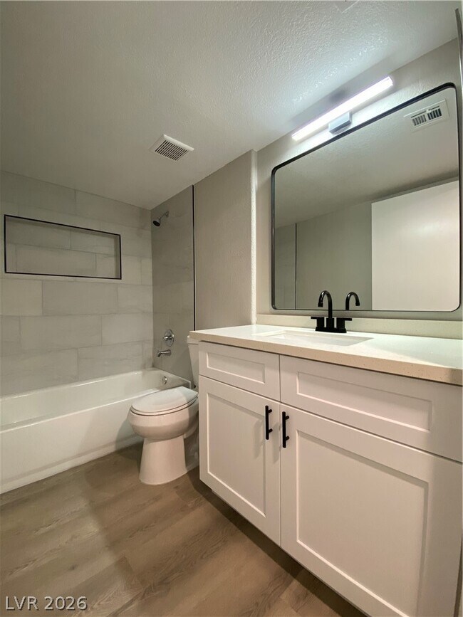 Building Photo - 8410 Eldora Ave