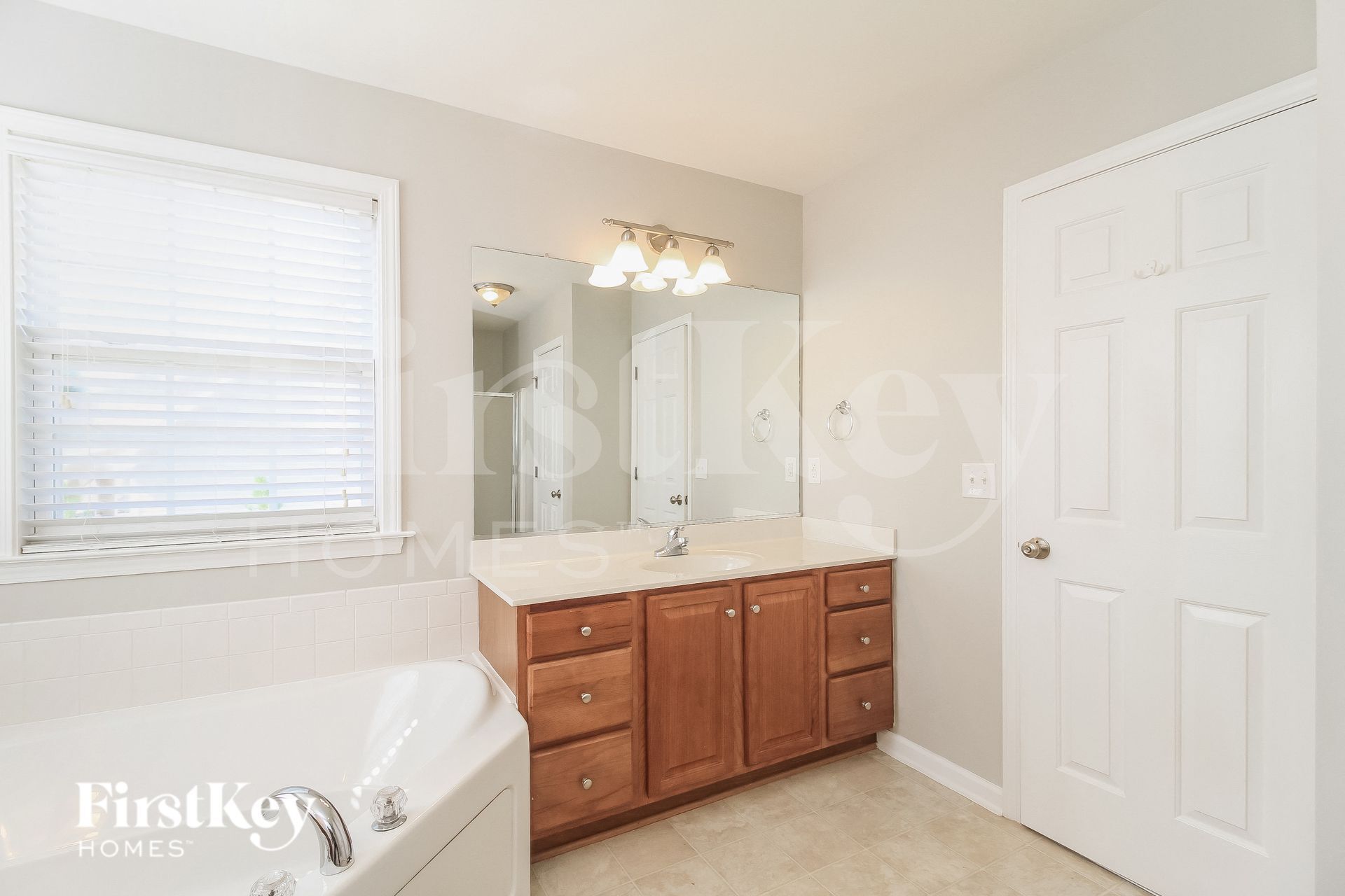 Building Photo - 5320 Graycliff Ln