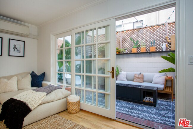 Building Photo - 8130 Redlands St