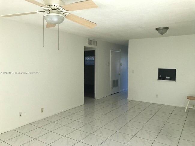 Building Photo - 4200 NW 3rd Ct