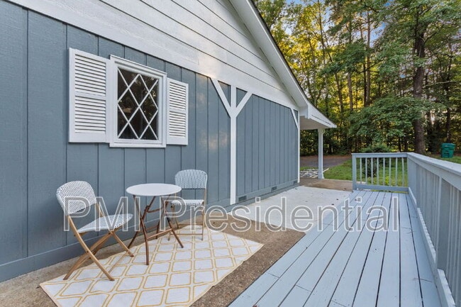 Building Photo - 4560 E Williamsburg Rd