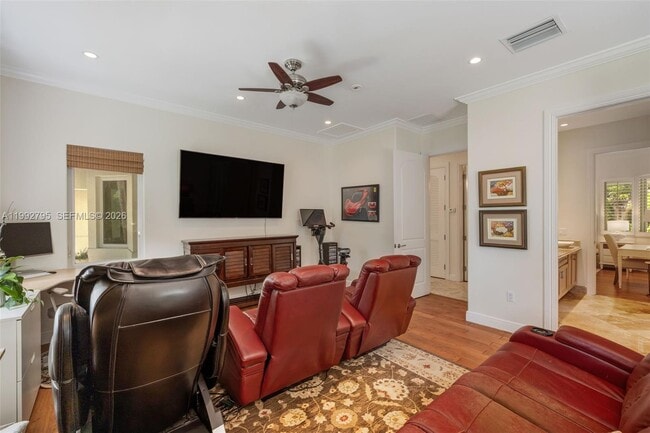 Building Photo - 755 Tiziano Ave