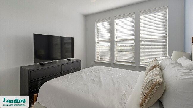 Building Photo - 3351 Walton Dr