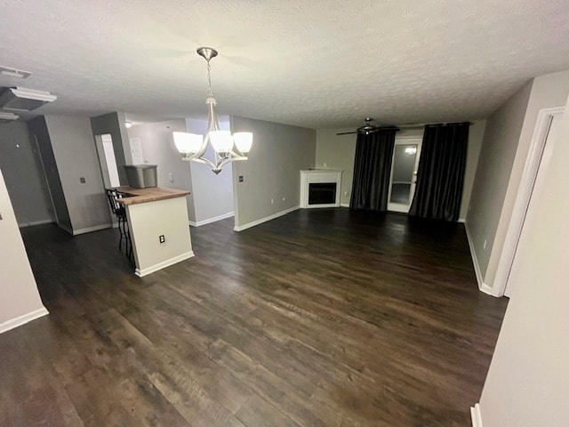 Building Photo - Crestmont 104