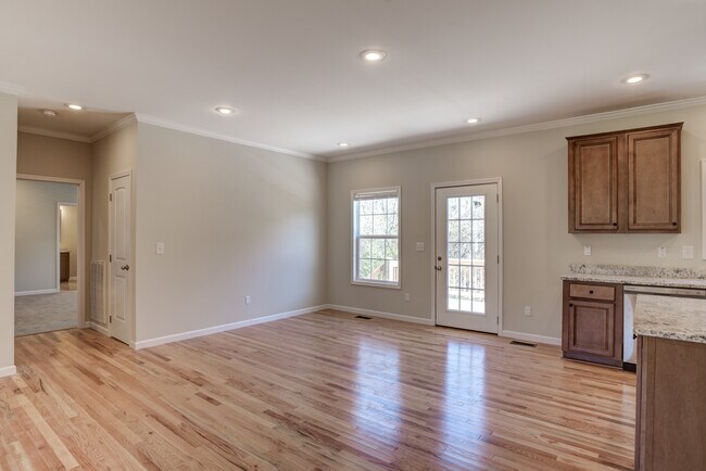 Dining Room - 265 Lewis Creek Dr