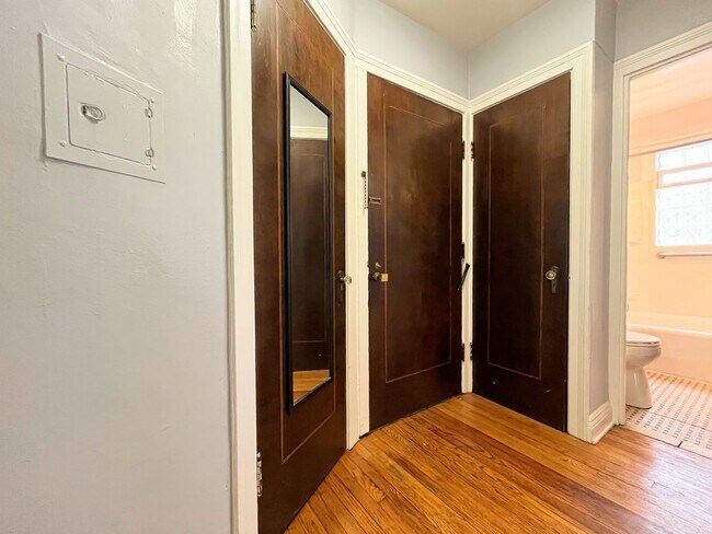 Building Photo - 234 Crescent Ave