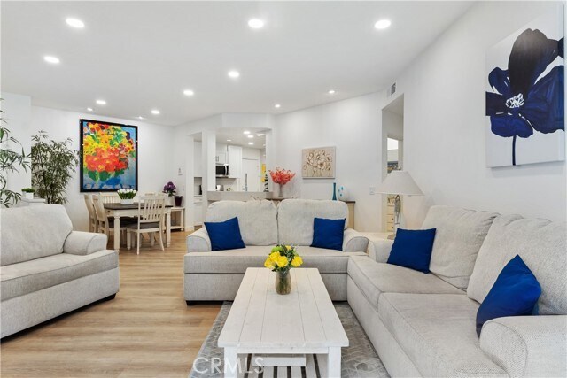 Building Photo - 85 Seaborough