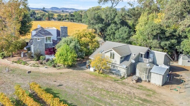 Building Photo - 1041 Las Amigas Rd