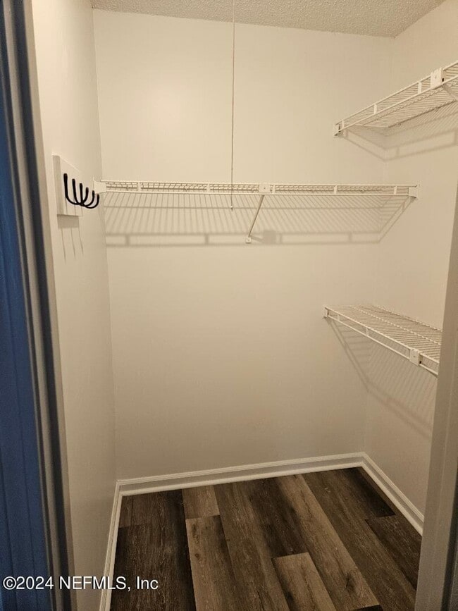 Building Photo - 2662 Malibu Cir