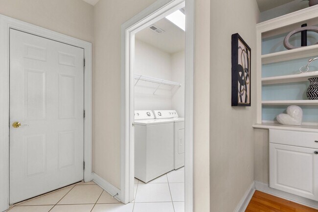 Building Photo - 4442 Coventry Row Ct