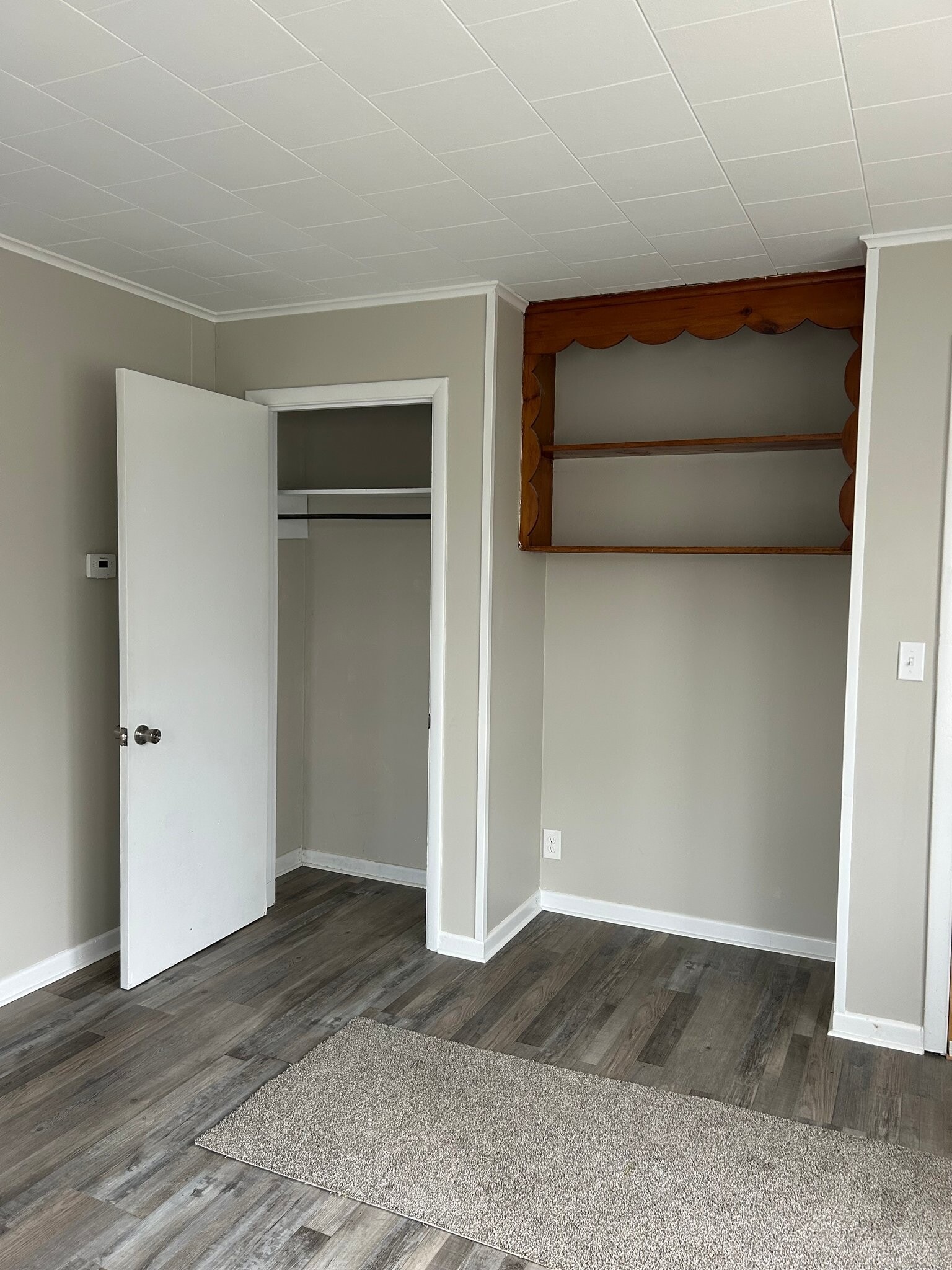 Building Photo - 112 W 3rd St N