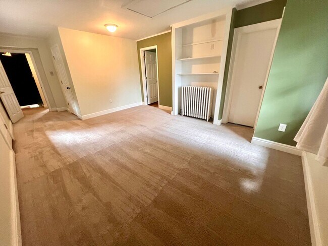 Building Photo - Pittsburgh - 3 Bedroom 1.5 Bathroom - Upda...