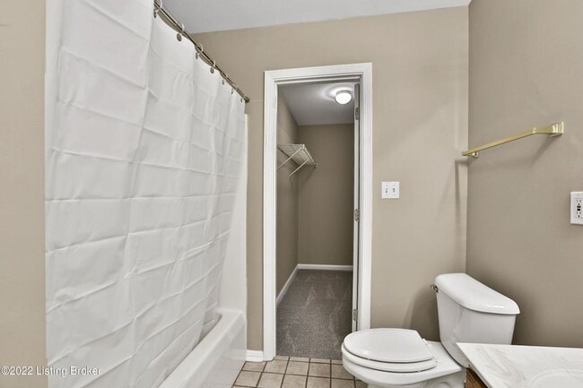 Building Photo - Super Nice Shelbyville Condo For Rent
