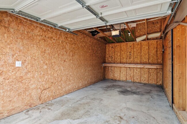 Building Photo - 1335 Millbrook Trail
