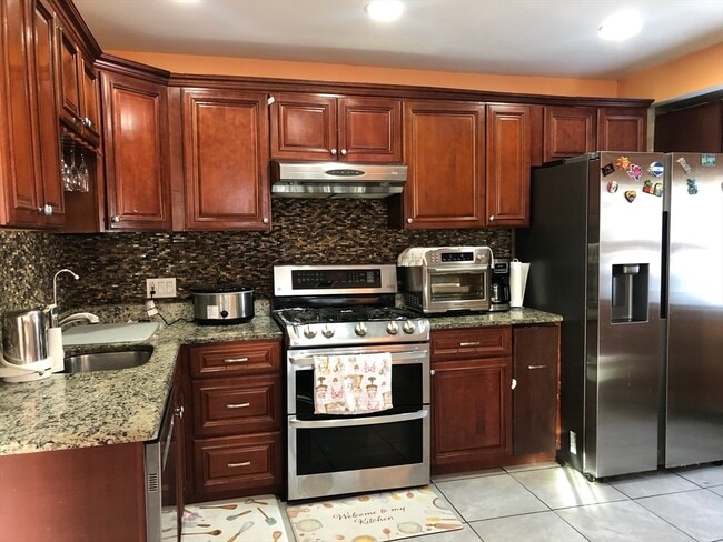 Building Photo - 49 Furness St