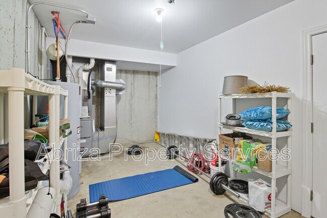 Building Photo - 3612 Flad Ave