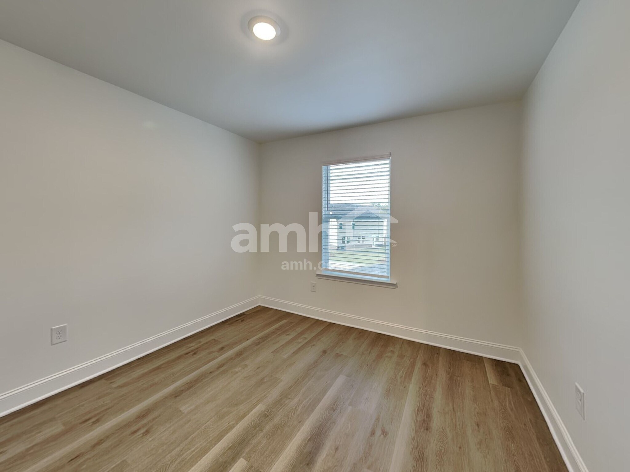 Building Photo - 1419 Aquamarine Dr