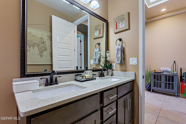 Building Photo - 1149 Stoke St