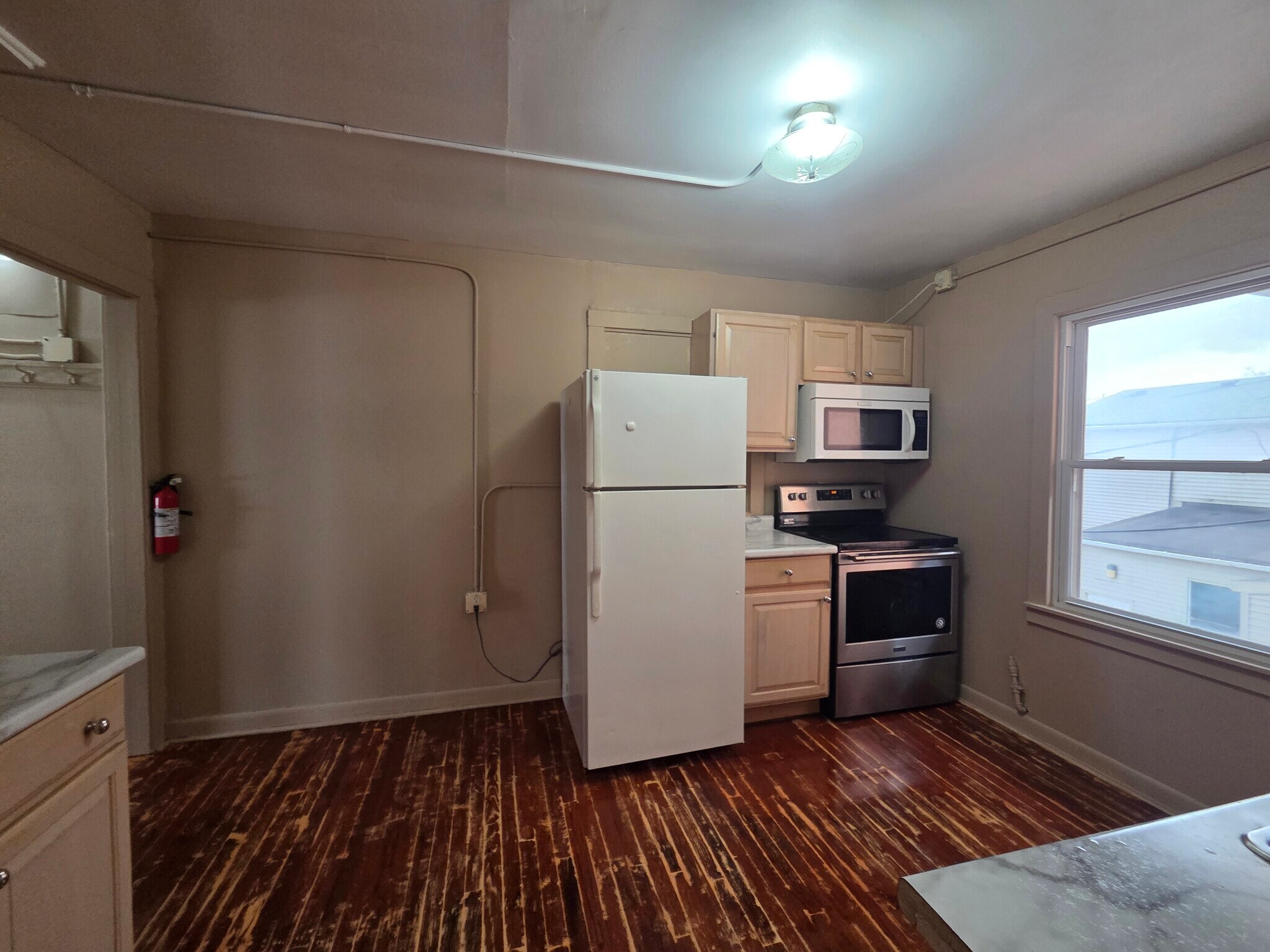 Building Photo - 414 Perrin St