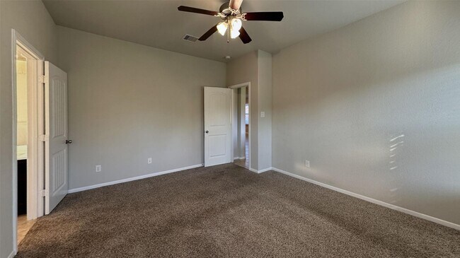 Building Photo - 29238 Dunns Creek Ct