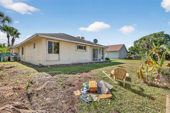 Building Photo - 1833 SW Bellevue Ave