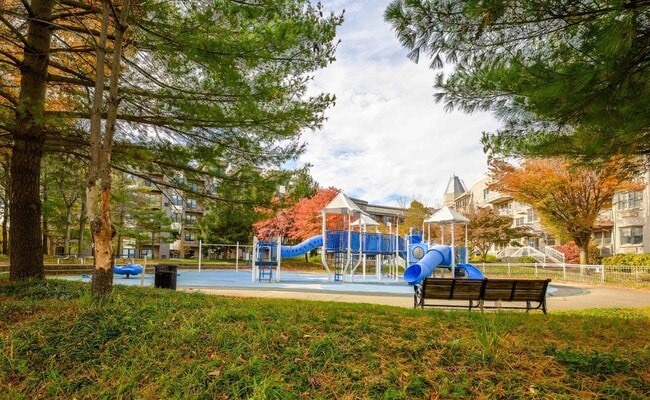 Building Photo - 207 Shearwater Ct W