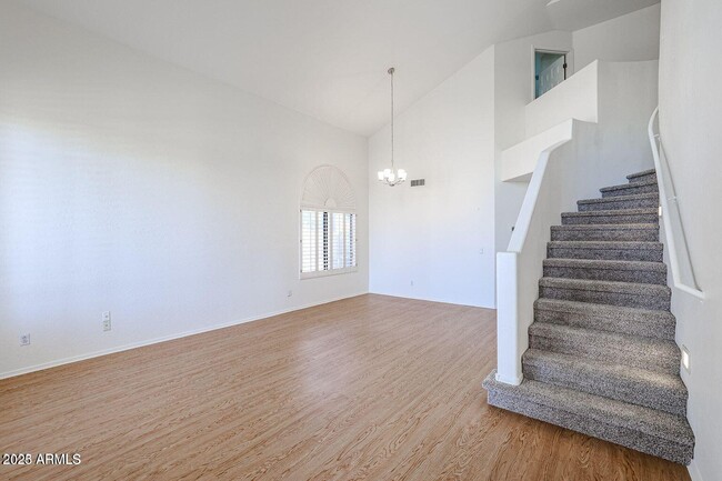 Building Photo - 1815 E Dava Dr