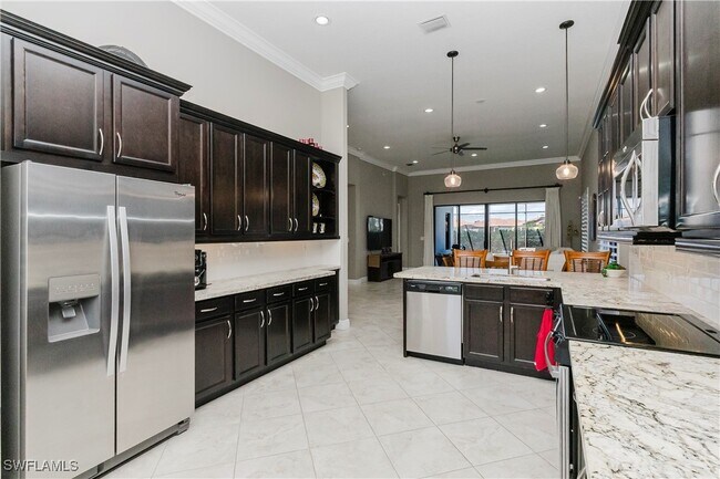 Building Photo - 5265 Messina St