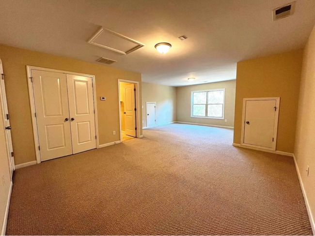 Building Photo - 4160 Madison Bridge Dr