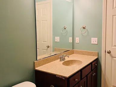 Building Photo - 3089 Goddard Ct