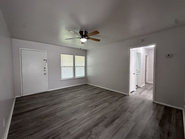 Building Photo - 5813 Norvel Dr