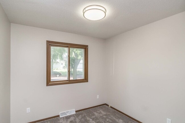 Building Photo - 6700 W 51st St