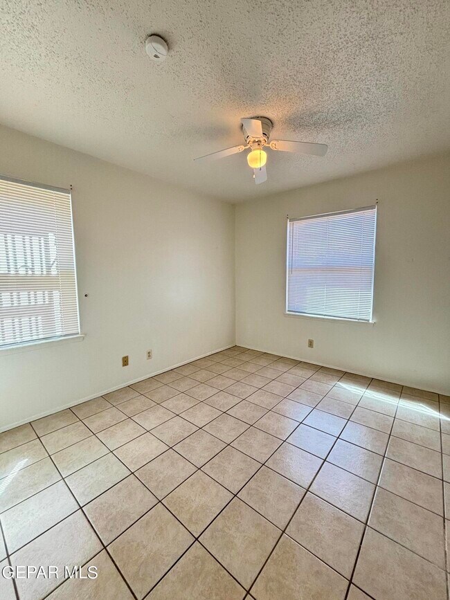 Building Photo - 10104 Alcan St