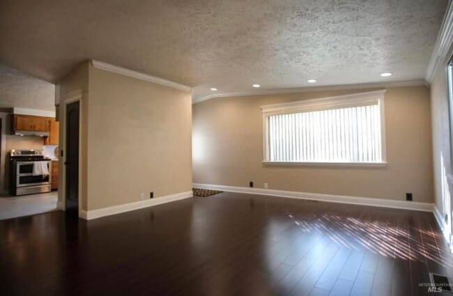 Building Photo - Rupert - 15th Drive