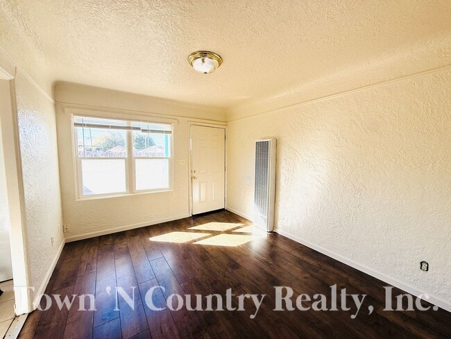 Building Photo - 508 West St