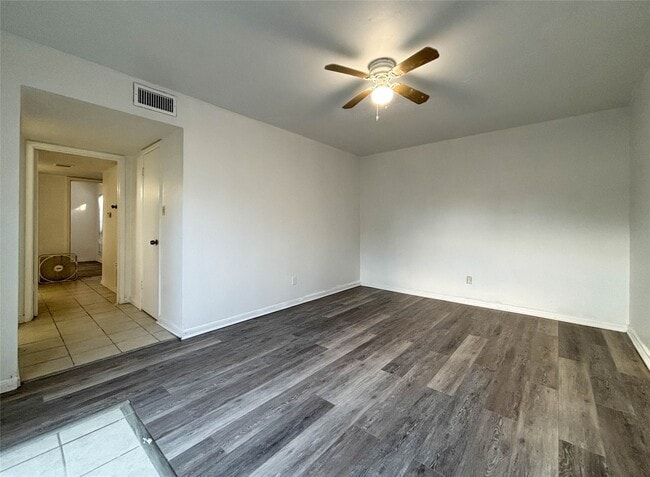 Building Photo - 7206 S Gessner Rd