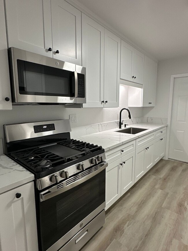 Building Photo - 4061 Ohio St