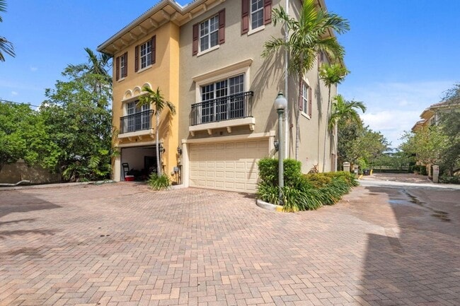 Building Photo - 601 S Federal Hwy