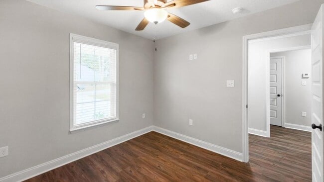 Building Photo - 1522 Woodard St