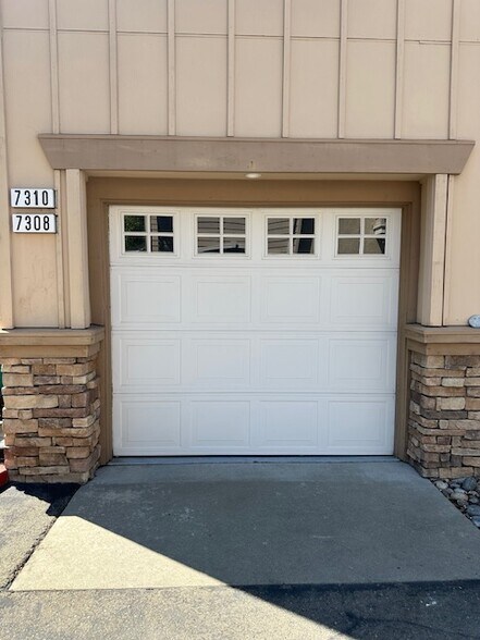 Building Photo - 7308 Croy Ln