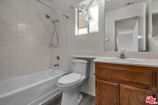 Building Photo - 13505 Sutter Ct