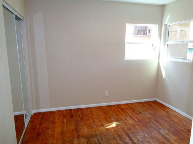 Building Photo - 2 Bedroom 1 Bath House for Rent in East LA