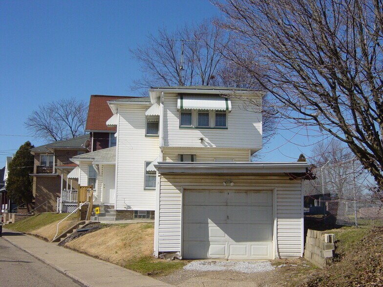 Building Photo - 803 19th St NW