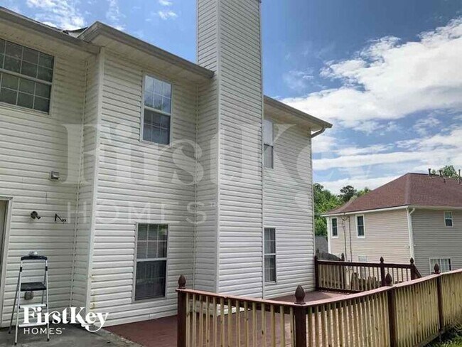 Building Photo - 675 Conisburgh Ct