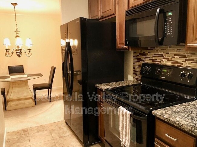 Building Photo - 701 Los Felices Cir W