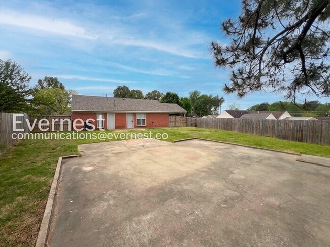 Building Photo - 4286 Brighton Dr