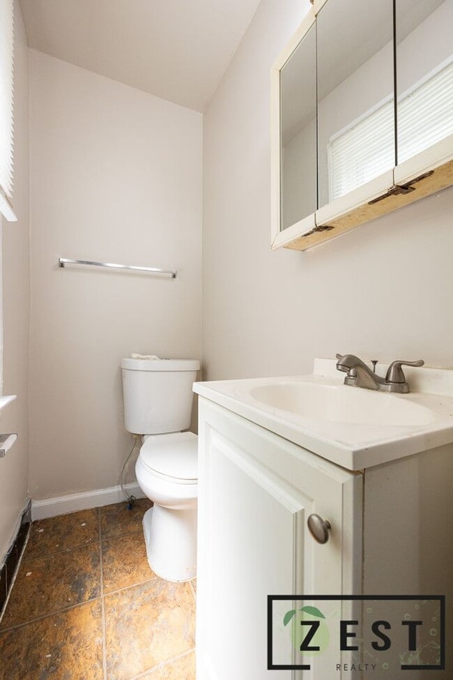 Building Photo - BEAUTIFUL 3 BD 1.5 BATH HOME!
