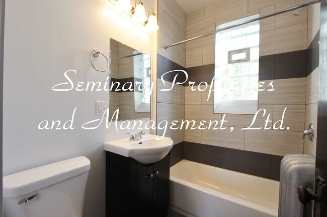 Interior Photo - 2305-11 W Wilson