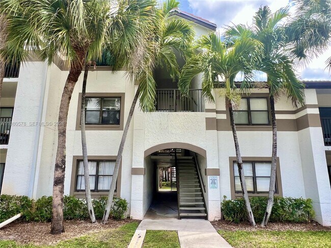 Building Photo - 640 S Park Rd